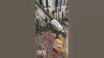 Охотничий гладкоствольный револьвер под 36 калибр.